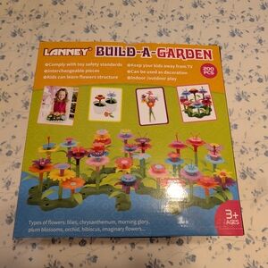 Lanney Build-A-Garden Toy Set